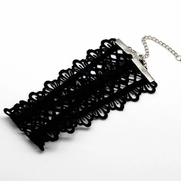 Black Crochet Lace Wide Choker - Picture 5 of 6